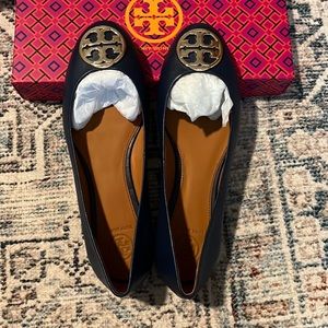 Tory Burch Chelsea Ballet Flat in Royal Navy Napa Leather with Gold Emblem